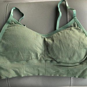 Seamless Sports Yoga Bra in Olive